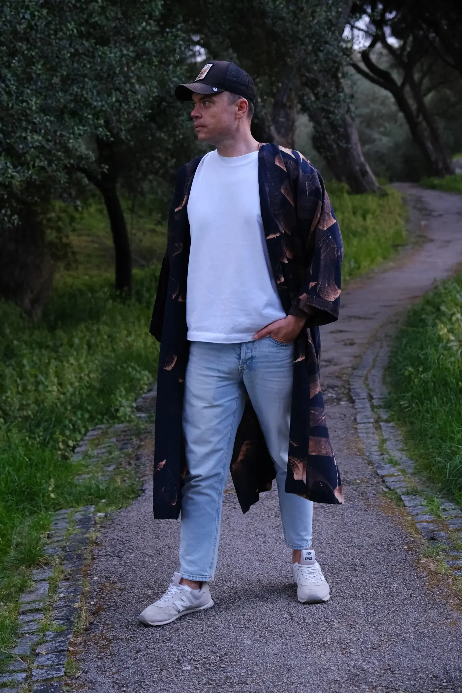 Kimono de linho Dark Matter pintado à mão